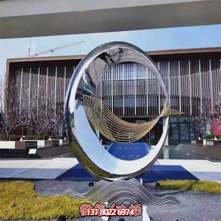 精致幾何設(shè)計(jì)鏡面不銹鋼鯨魚(yú)擺件