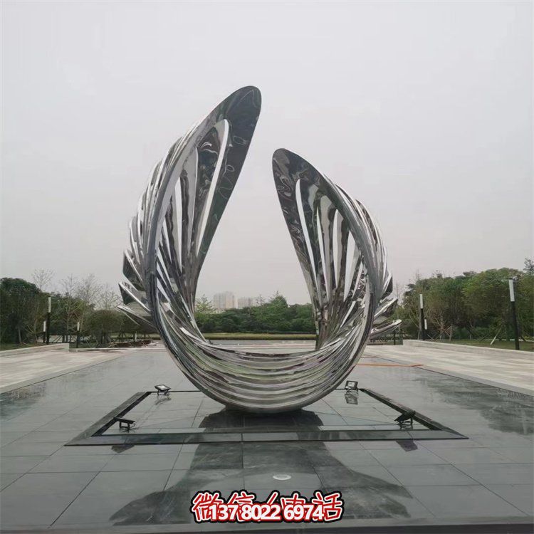 不銹鋼抽象翅膀藝術雕塑，為戶外廣場增添獨特景觀