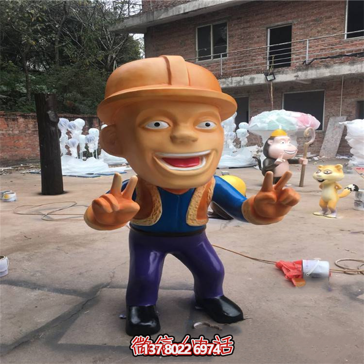 光頭強(qiáng)玻璃鋼雕塑，比v的光頭強(qiáng)